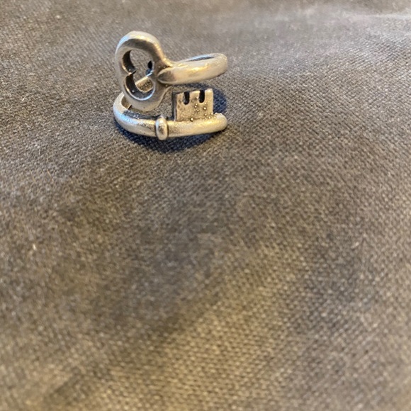 Ring - Picture 2 of 3